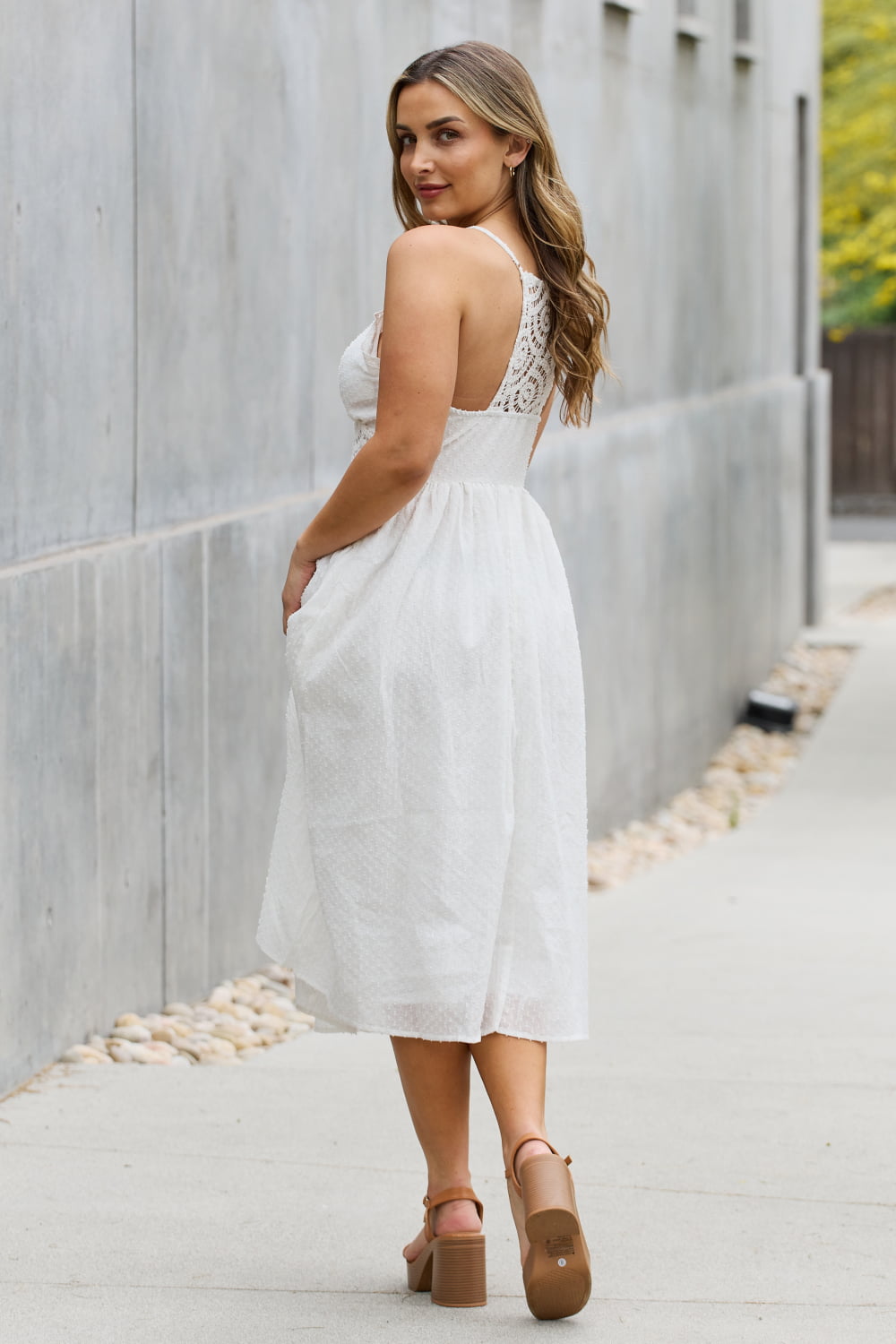 White midi outlet dress outfit