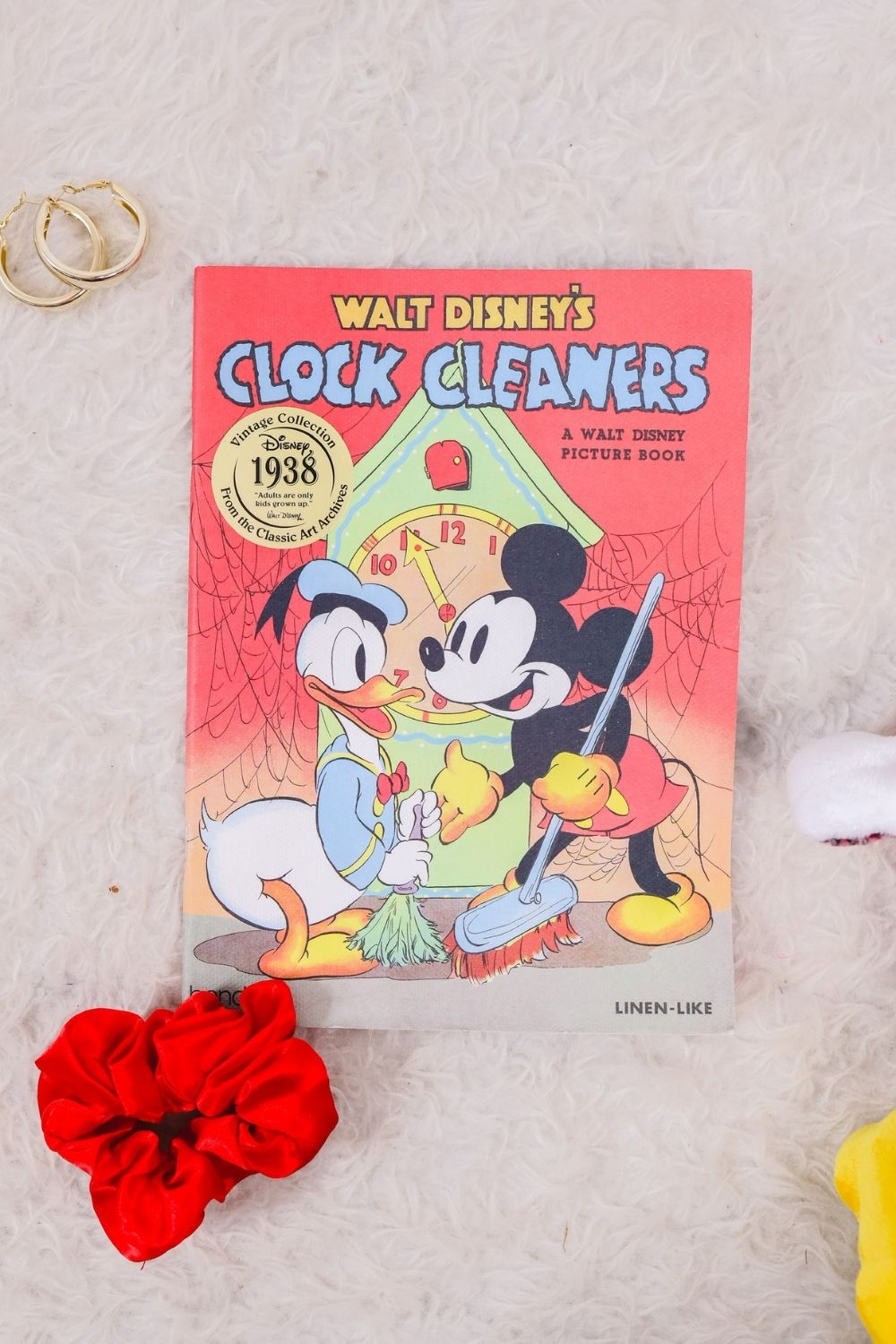 WALT DISNEY'S CLOCK CLEANERS BOOK*