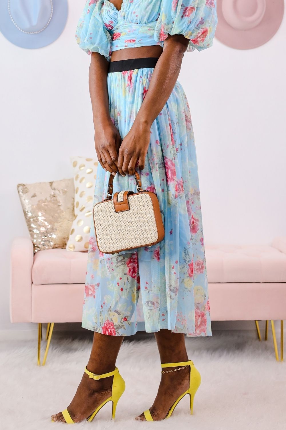 GO WITH THE FLORAL FLOW SKIRT