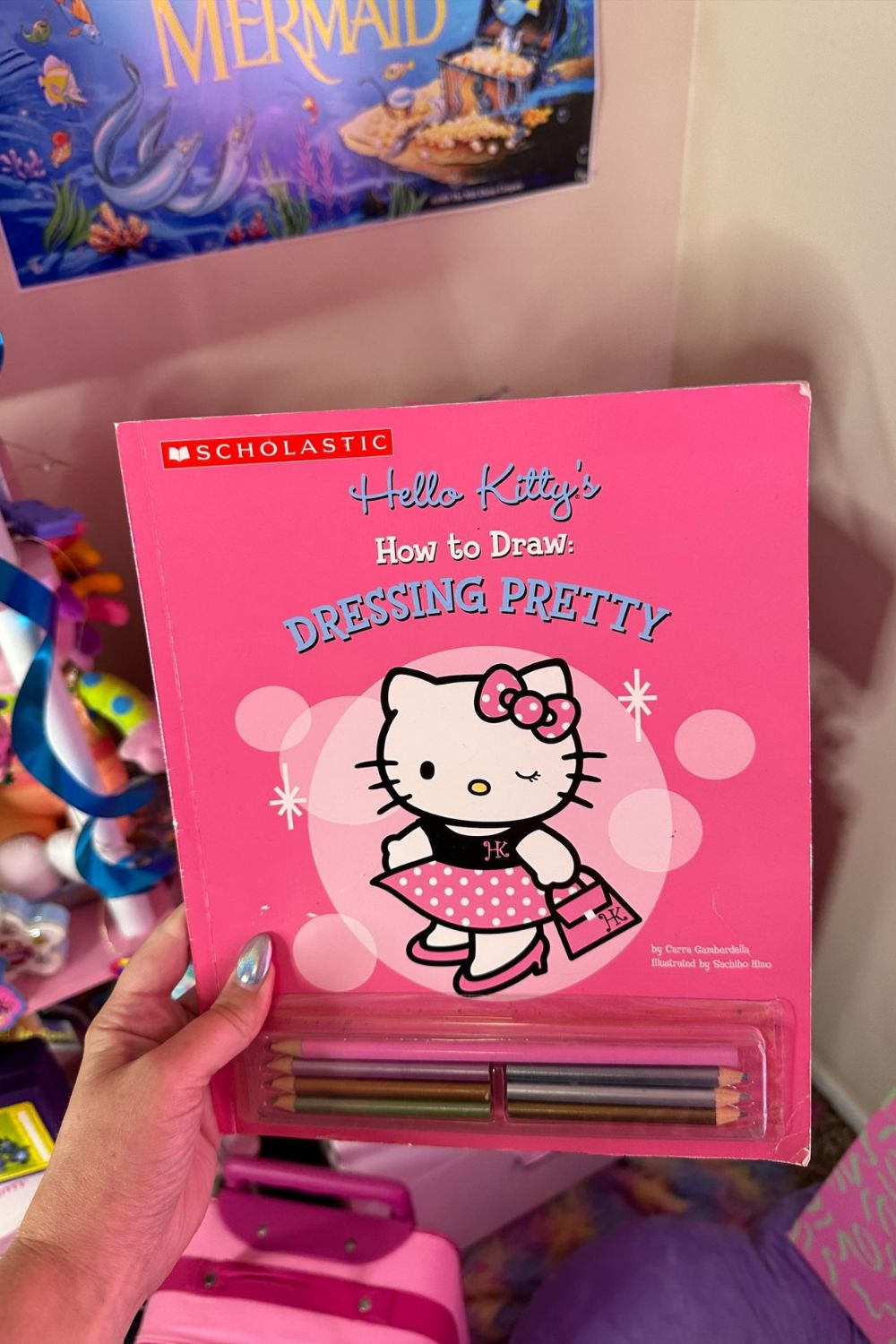 HELLO KITTY'S HOW TO DRAW: DRESSING PRETTY BOOK*