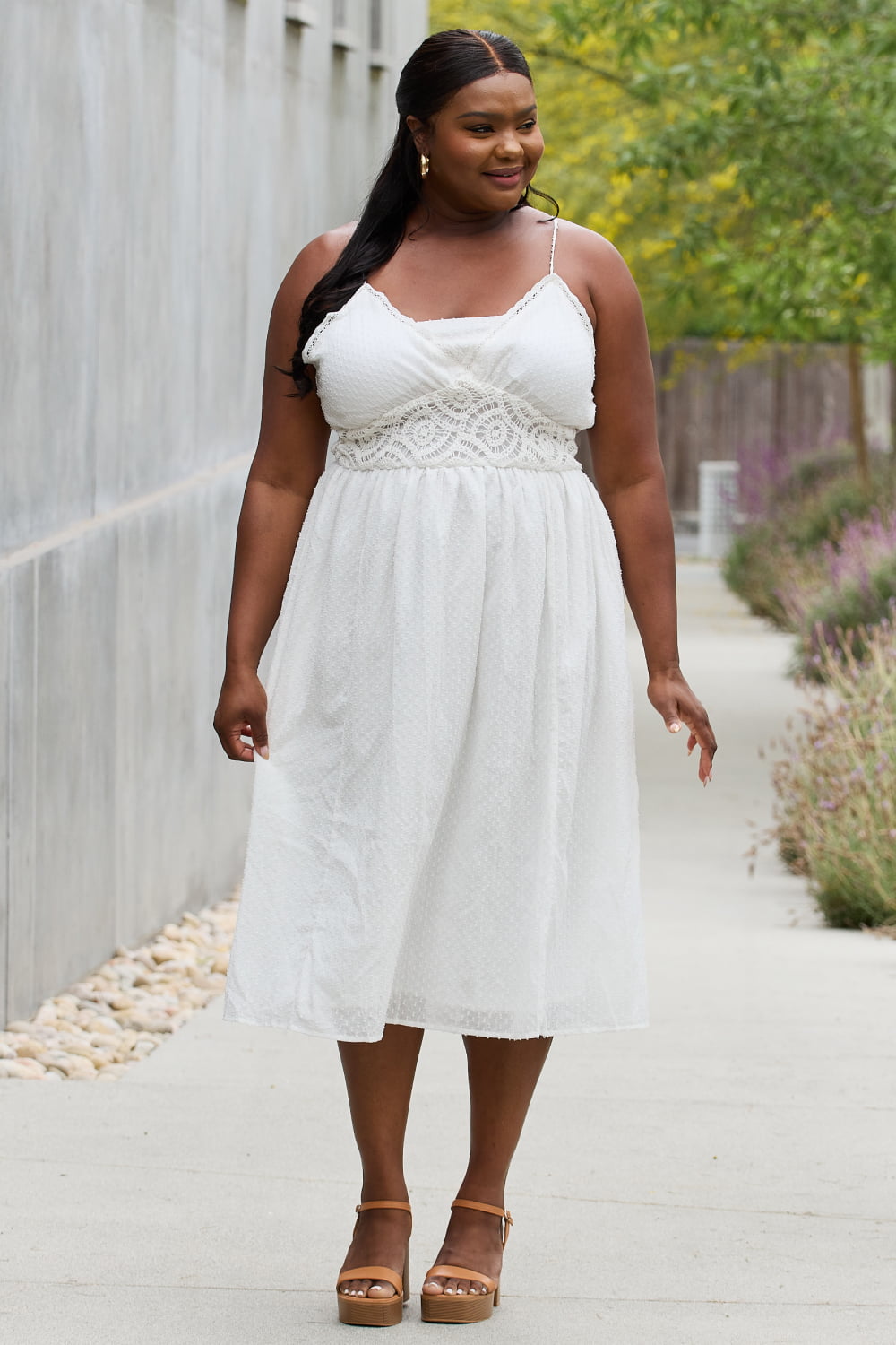 BEAUTIFUL IN WHITE LACE DETAIL SLEEVELESS LACE MIDI DRESS