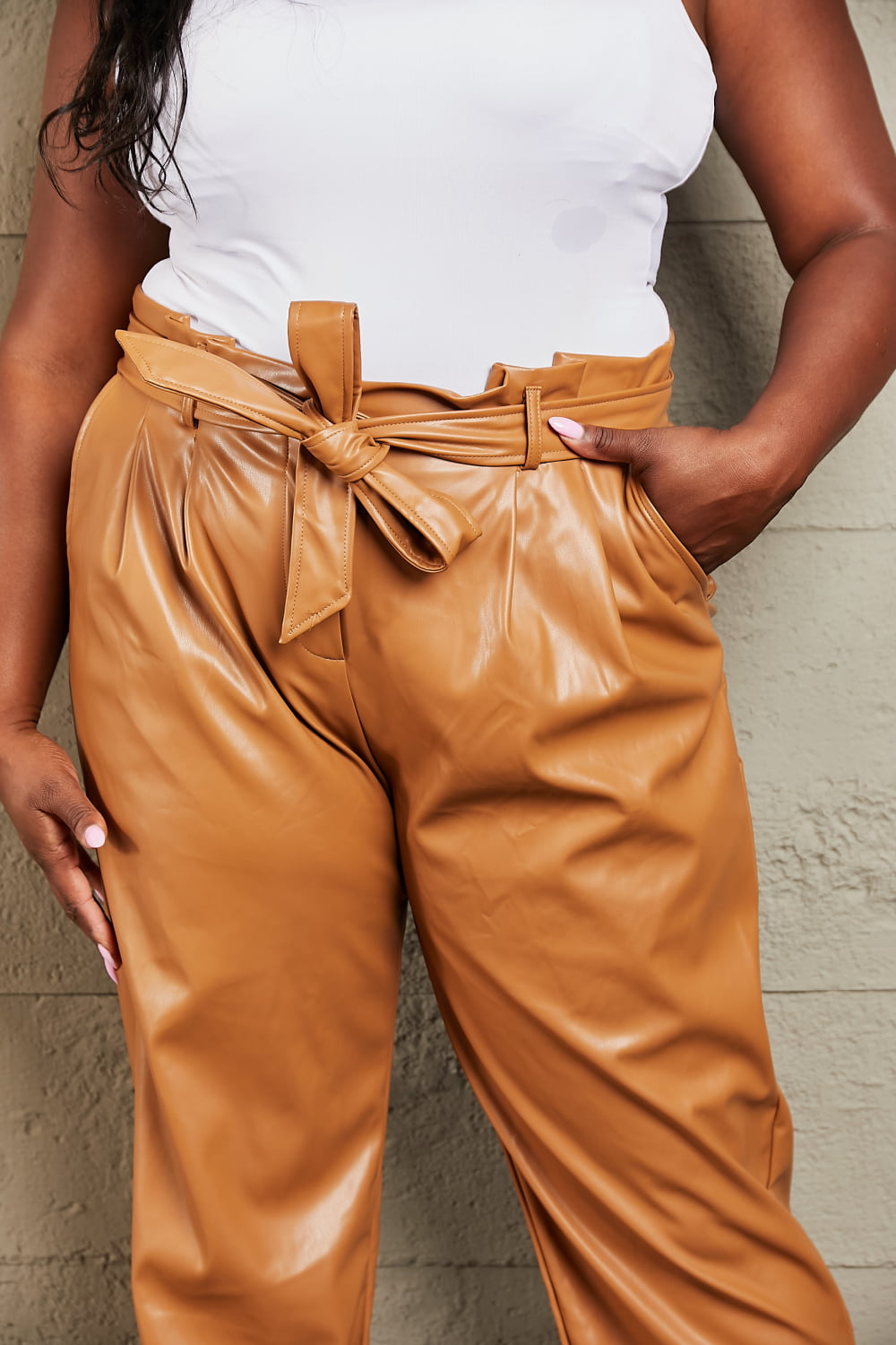 AMBER FAUX LEATHER WAIST PANTS