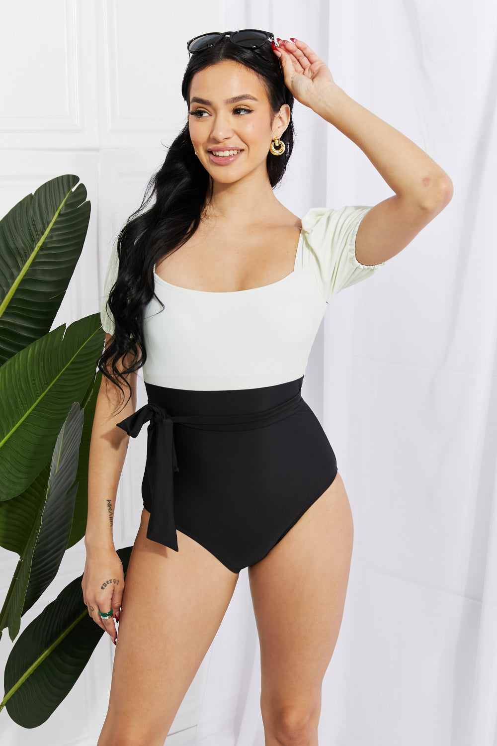 YACHT PARTY VIBE PUFF SLEEVE ONE-PIECE