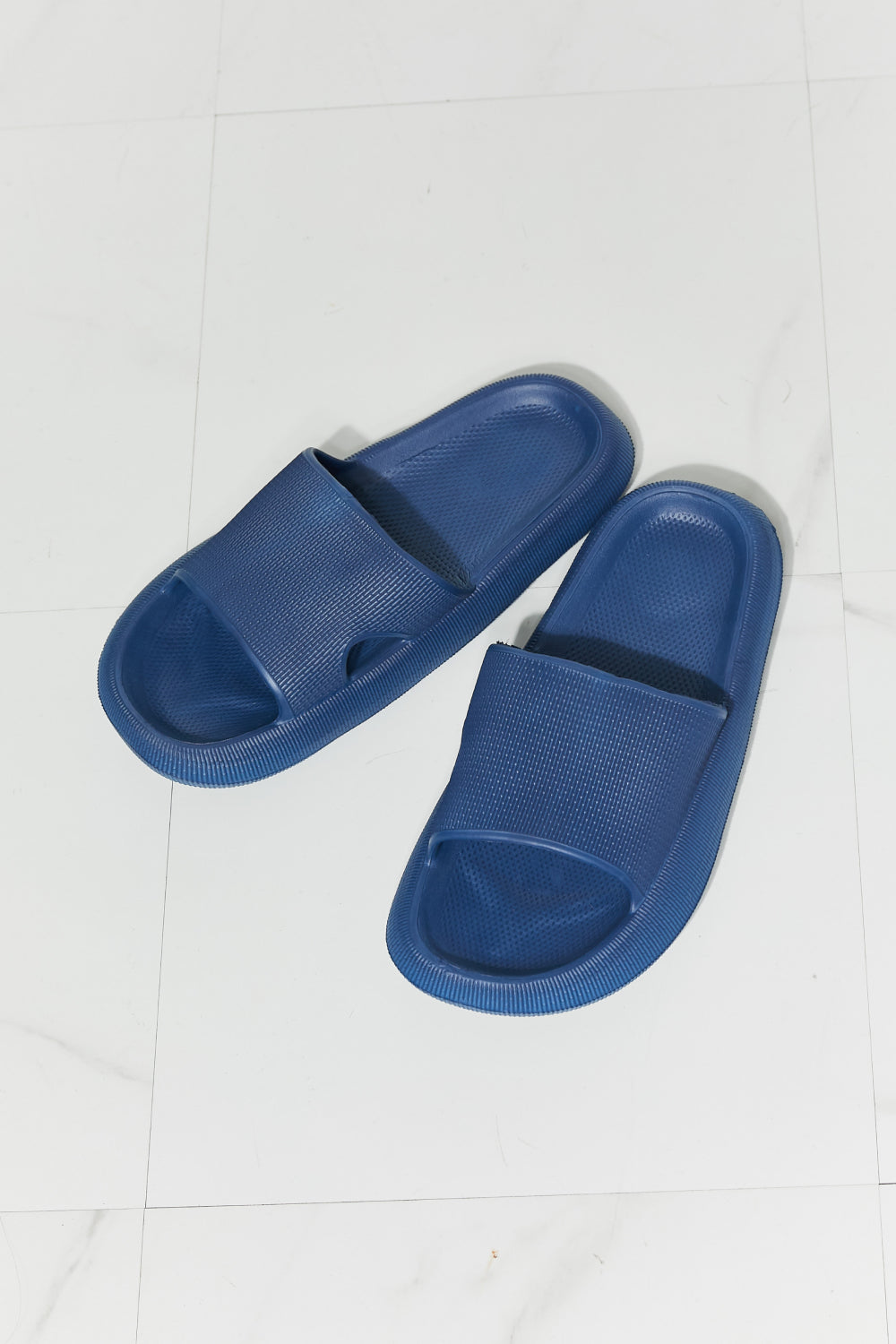 OCEAN BREEZE OPEN TOE SLIDE