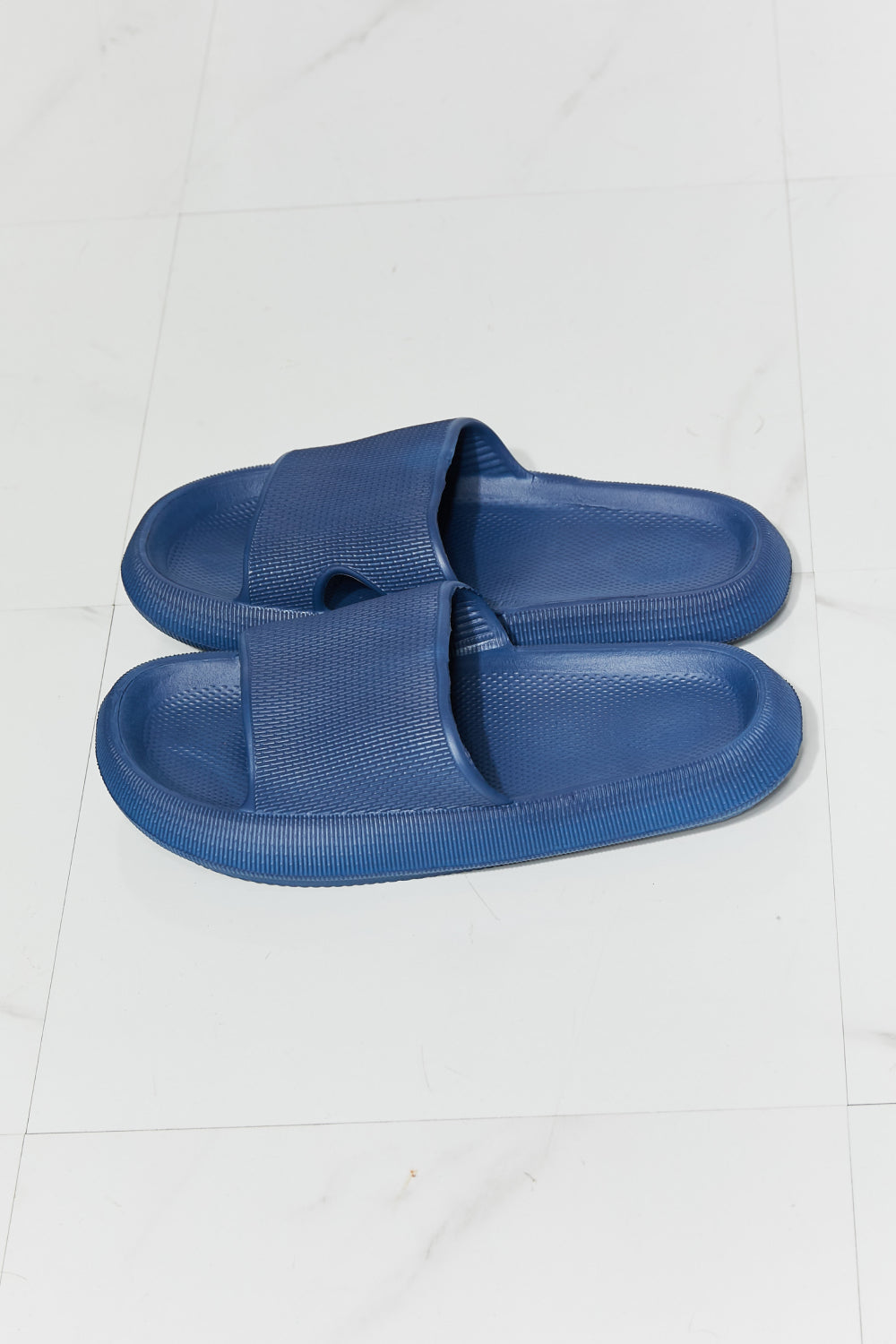 OCEAN BREEZE OPEN TOE SLIDE