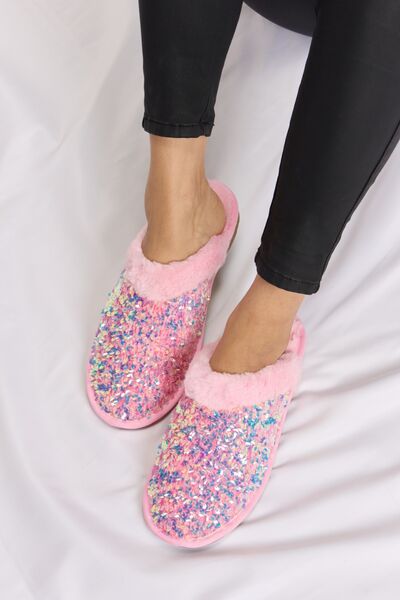 GLAMOUR GLIDE SEQUIN SLIPPERS