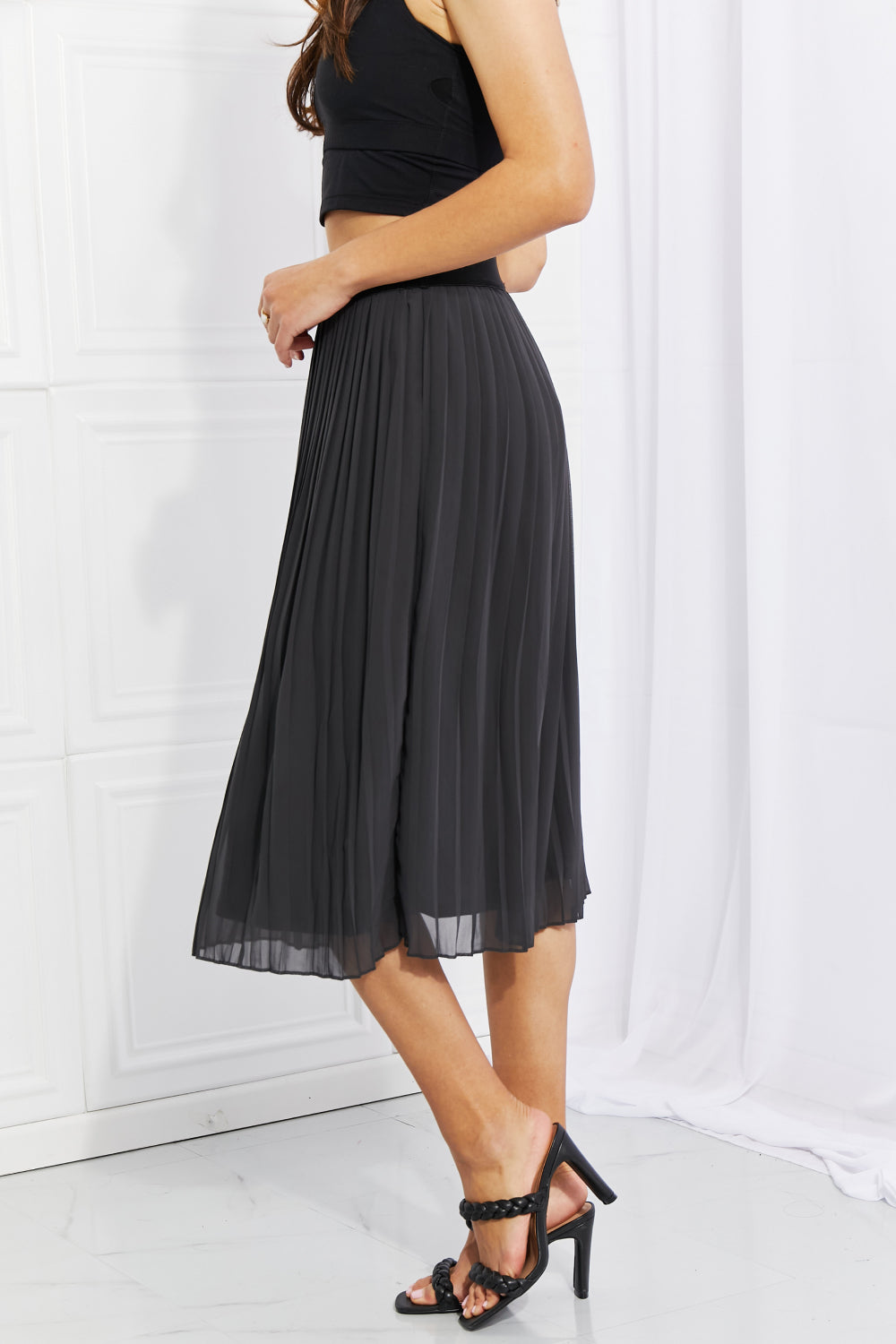 LOVE ON TOP PLEATED CHIFFON MIDI SKIRT